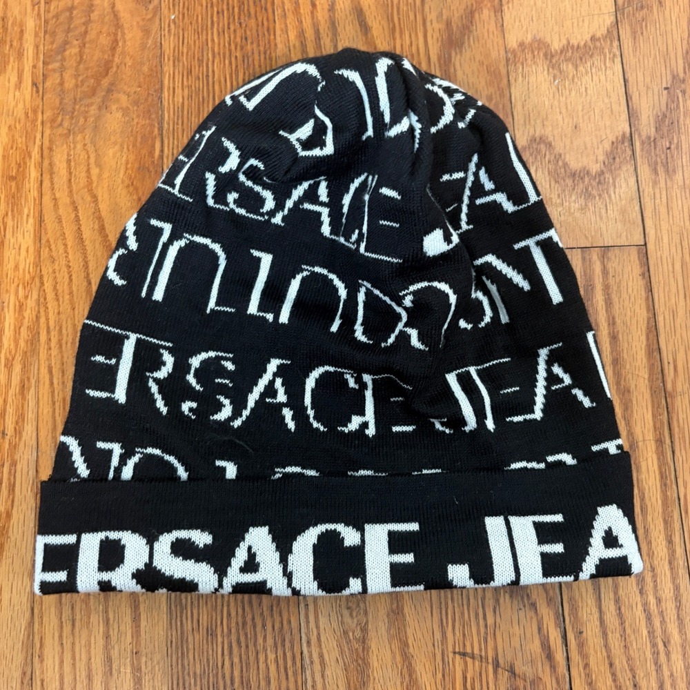 Versace Jeans Couture Black White Logo Intarsia Knit Beanie Unisex NWOT